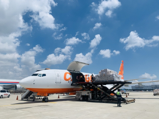 저비용항공사(LCC) 중 처음으로 화물전용기를 도입한 제주항공이 올해 3분기 만에 지난해 전체 매출을 넘긴 것으로 나타났다. 사진은 제주항공 화물기. 제주항공 제공